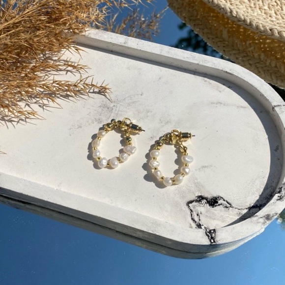 Freshwater Pearl hoop earrings - Picture 2 of 3